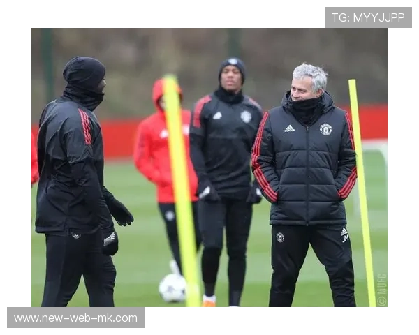 曼联前压后空间暴露