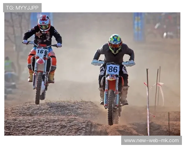 越野摩托车极限赛，挑战荒野的极致体验，越野摩托车比赛